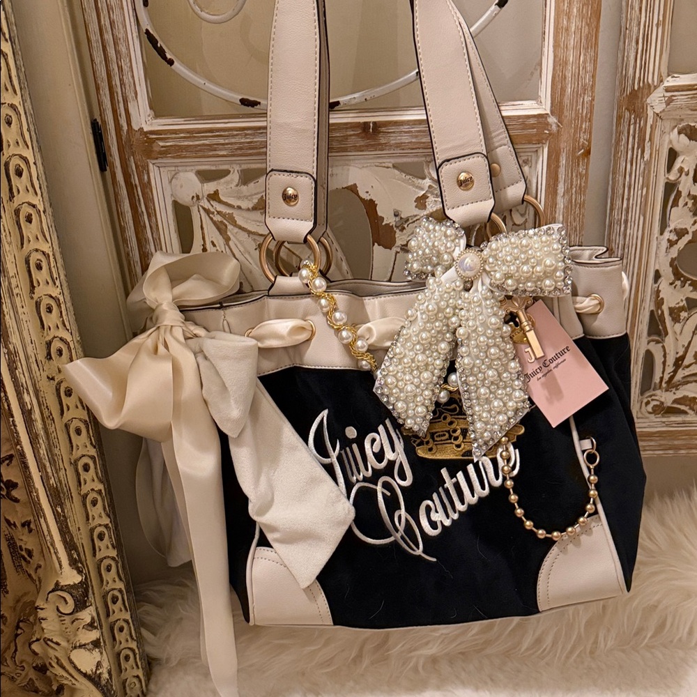 Exclusive The Key Juicy Couture Black and Cream Shoulder Bag with Pearl Accents
